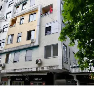 Apartament Sixth, Szkodra